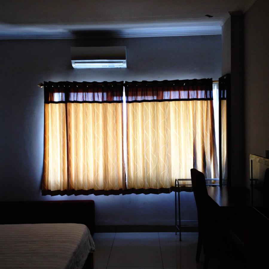 Greensa Inn Surabaya Eksteriør billede