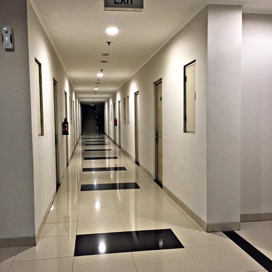 Greensa Inn Surabaya Eksteriør billede